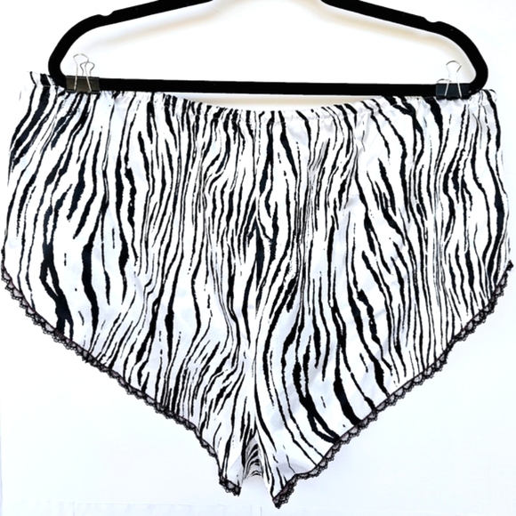 Secret Treasures Wmns 2-piece Zebra Print Lingerie Shorts And Tank Top 2XL NWOT - Picture 12 of 14